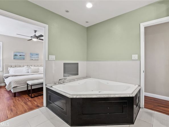 1523 Freeman Street, Santa Ana CA 92706