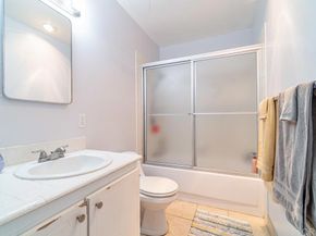 818 E Washington Avenue B, Escondido CA 92025