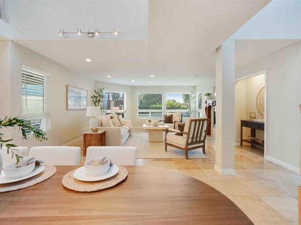 2438 Ocean Street, Carlsbad CA 92008