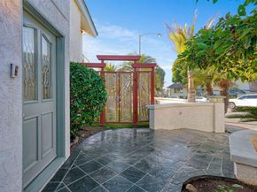 2438 Ocean Street, Carlsbad CA 92008