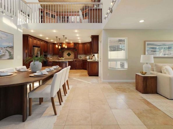 2438 Ocean Street, Carlsbad CA 92008