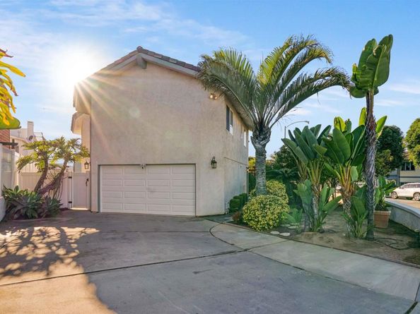 2438 Ocean Street, Carlsbad CA 92008