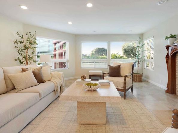 2438 Ocean Street, Carlsbad CA 92008