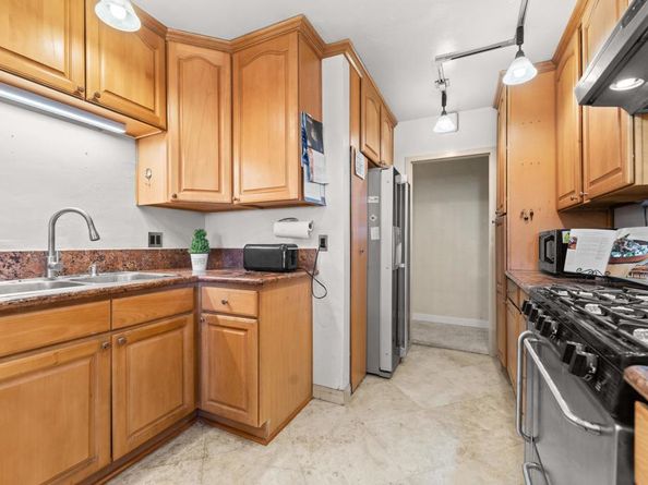 2736 Deerpark Drive, San Diego CA 92110