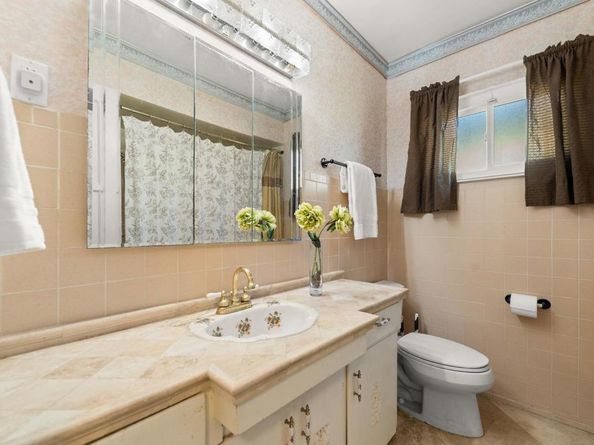 2736 Deerpark Drive, San Diego CA 92110