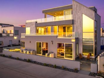 3879 Ocean Front Walk
