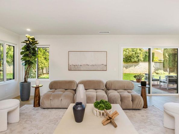 6234 Watertree Ct, Agoura Hills CA 91301