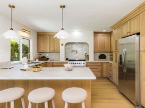 6234 Watertree Ct, Agoura Hills CA 91301