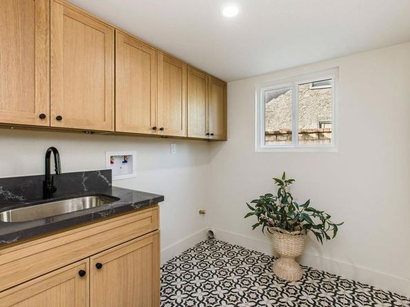 6234 Watertree Ct, Agoura Hills CA 91301