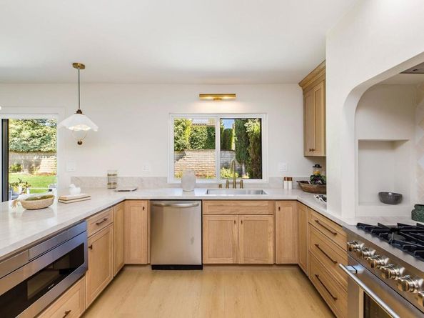 6234 Watertree Ct, Agoura Hills CA 91301