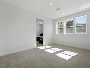 2556 La Costa Avenue, Carlsbad CA 92009