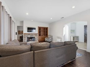 2556 La Costa Avenue, Carlsbad CA 92009