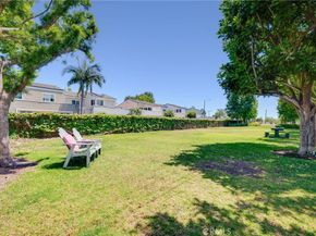 2 Windjammer Court, Long Beach CA 90803