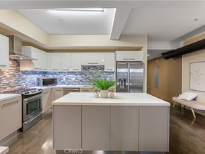 433 Pine Avenue 102, Long Beach CA 90802