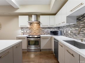 433 Pine Avenue 102, Long Beach CA 90802