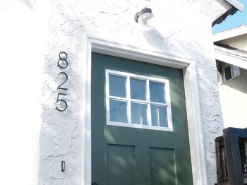 823 E 10th