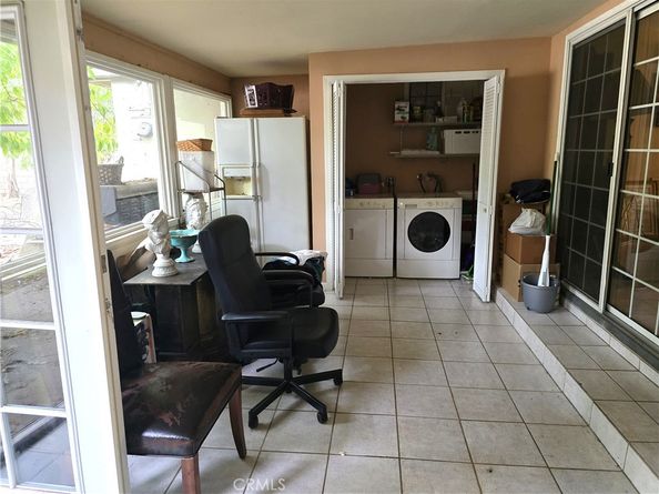 9854 Canby Avenue, Northridge CA 91325