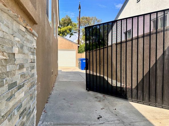 2523 Allred Street, Lakewood CA 90712