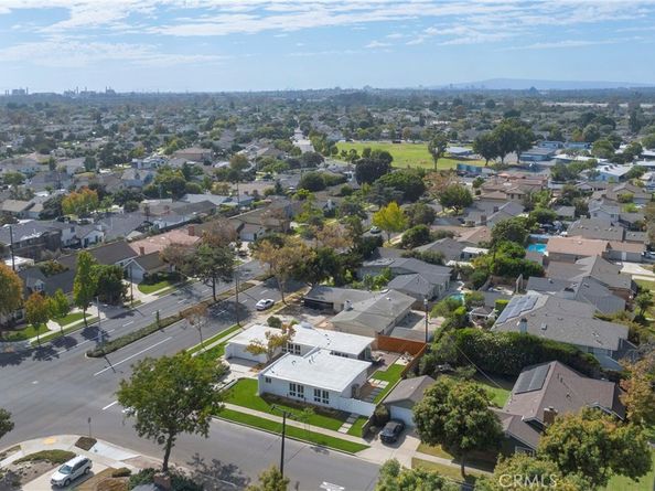 3391 Rossmoor Way, Rossmoor CA 90720