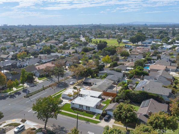 3391 Rossmoor Way, Rossmoor CA 90720