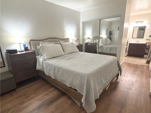 1345 Cabrillo Park J11, Santa Ana CA 92701