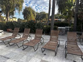 1345 Cabrillo Park J11, Santa Ana CA 92701