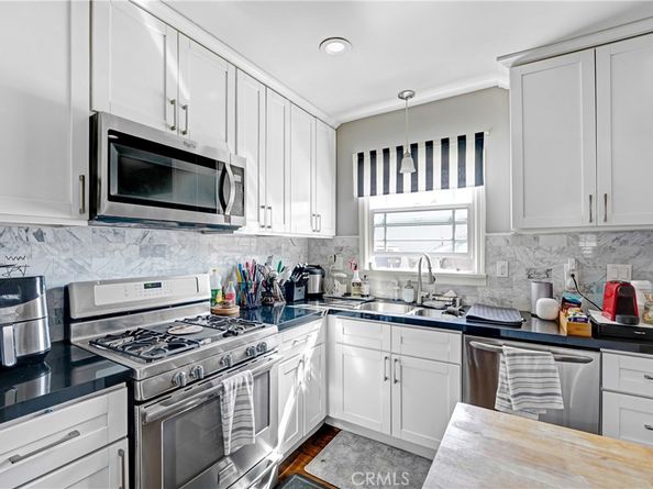 1982 Corson Street, Pasadena CA 91107