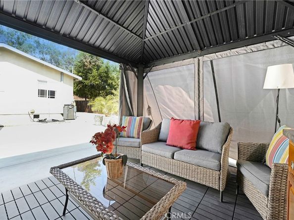 1982 Corson Street, Pasadena CA 91107