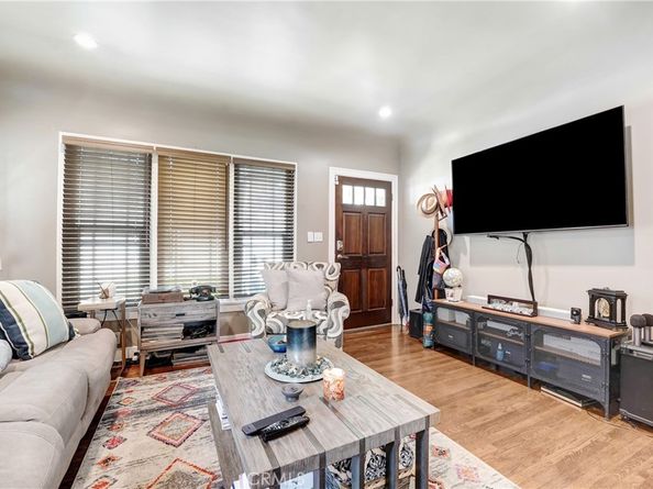 1982 Corson Street, Pasadena CA 91107