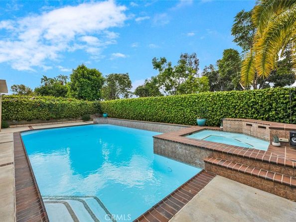 25 Bennington, Irvine CA 92620