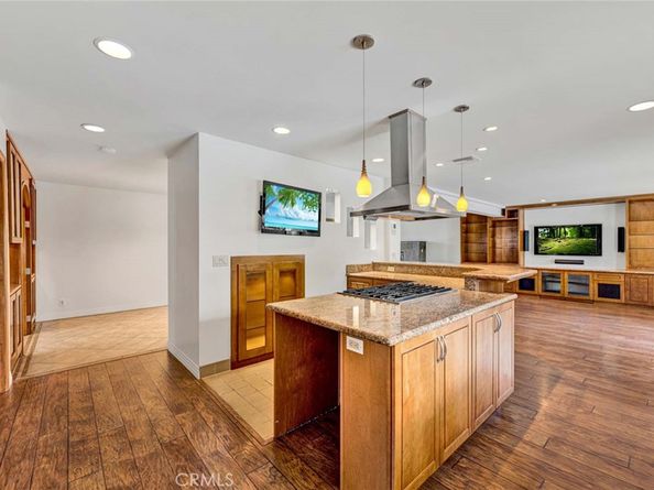 25 Bennington, Irvine CA 92620