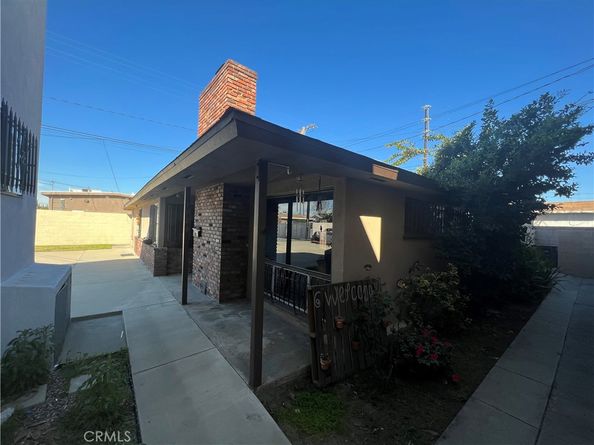 1921 E Washington Street, Long Beach CA 90805