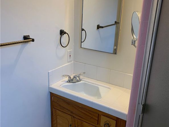 1921 E Washington Street, Long Beach CA 90805