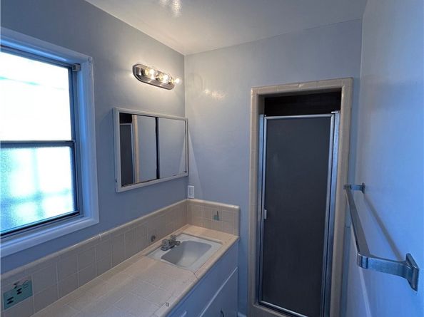 1921 E Washington Street, Long Beach CA 90805