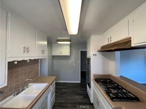 1921 E Washington Street, Long Beach CA 90805