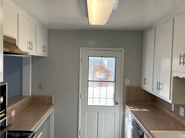 1921 E Washington Street, Long Beach CA 90805