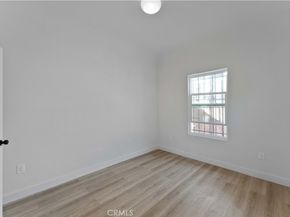 752 E 17th Street, Los Angeles CA 90021