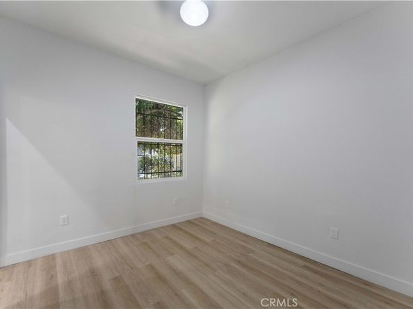 752 E 17th Street, Los Angeles CA 90021