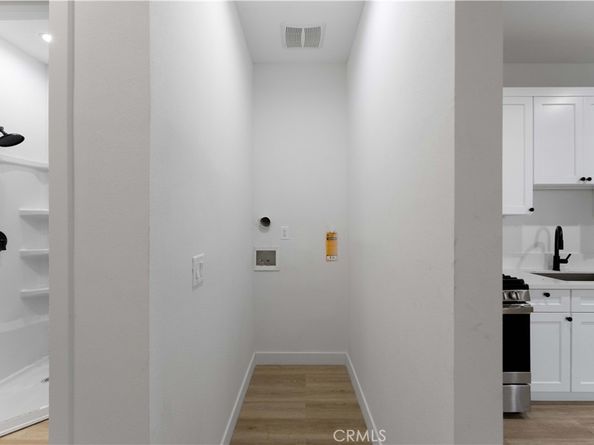 752 E 17th Street, Los Angeles CA 90021