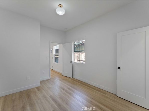 752 E 17th Street, Los Angeles CA 90021