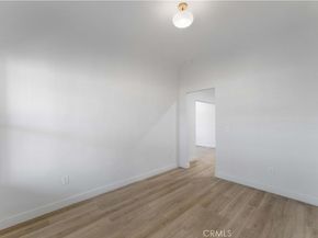 752 E 17th Street, Los Angeles CA 90021