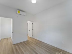 752 E 17th Street, Los Angeles CA 90021