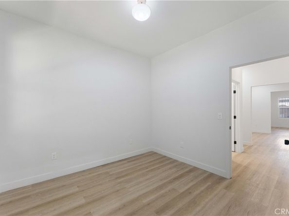 752 E 17th Street, Los Angeles CA 90021