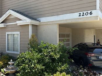 2206 Rockefeller Lane