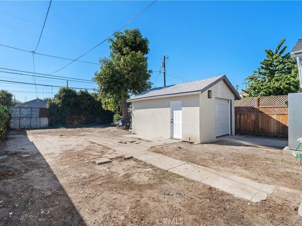 822 E 95th, Los Angeles CA 90002