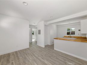 8819 Reading, Los Angeles CA 90045
