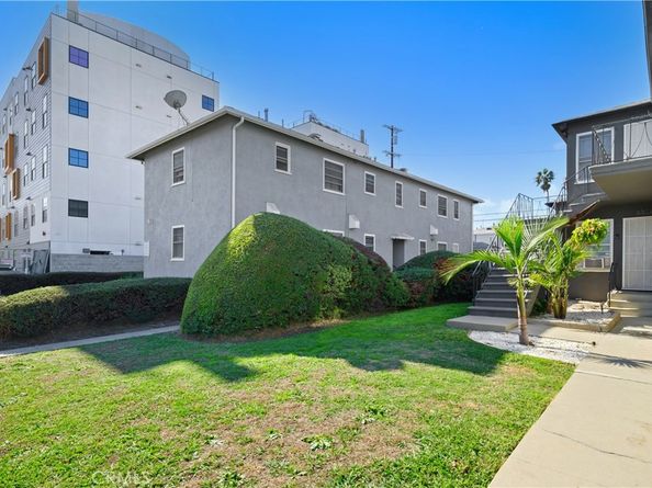 8819 Reading, Los Angeles CA 90045