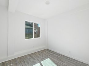 8819 Reading, Los Angeles CA 90045