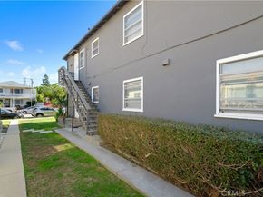 8819 Reading, Los Angeles CA 90045