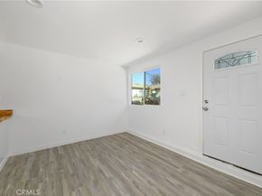 8819 Reading, Los Angeles CA 90045